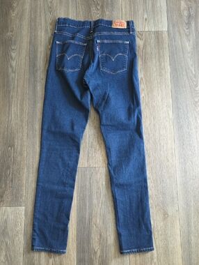 Levi's Indigo Blue Skinny Jeans - Back Pocket Detail